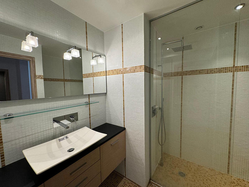 Appartement - 107 m² - 5 pièces