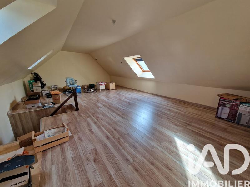 Maison - 389 m² - 9 pièces