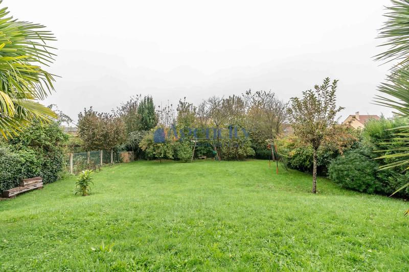 Maison - 214 m² - 7 pièces