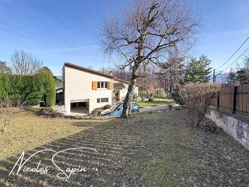 Maison - 91 m² - 5 pièces