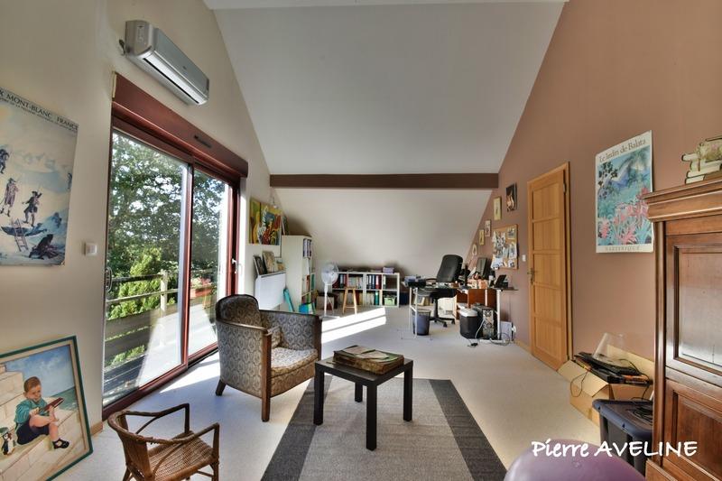 Maison - 276 m² - 7 pièces