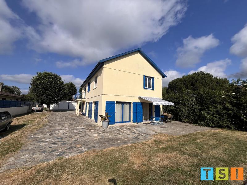 Maison - 151 m² - 6 pièces