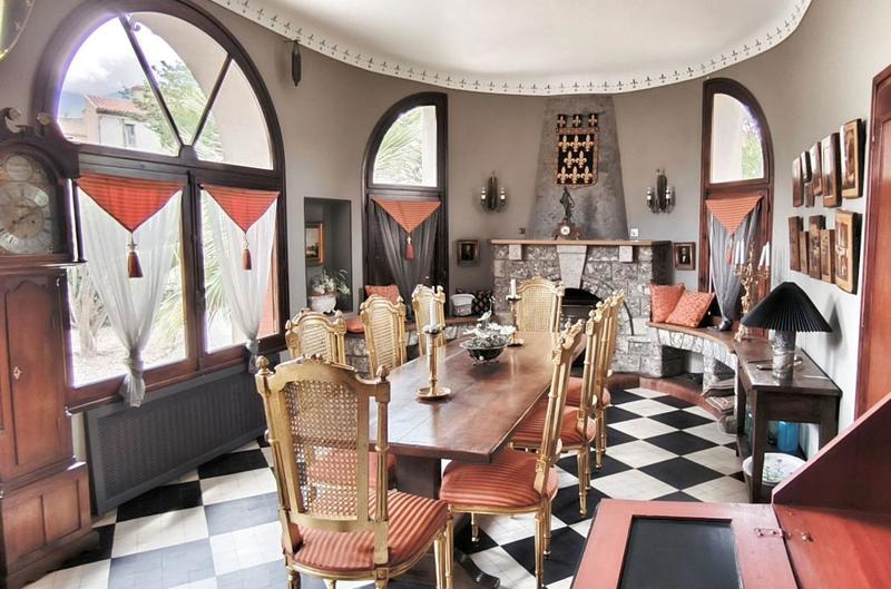 Maison de maîtres - 180 m² - 8 pièces