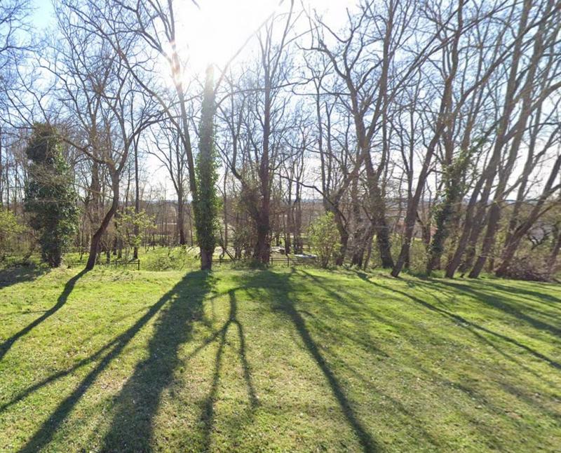 Terrain constructible - 1 500 m²