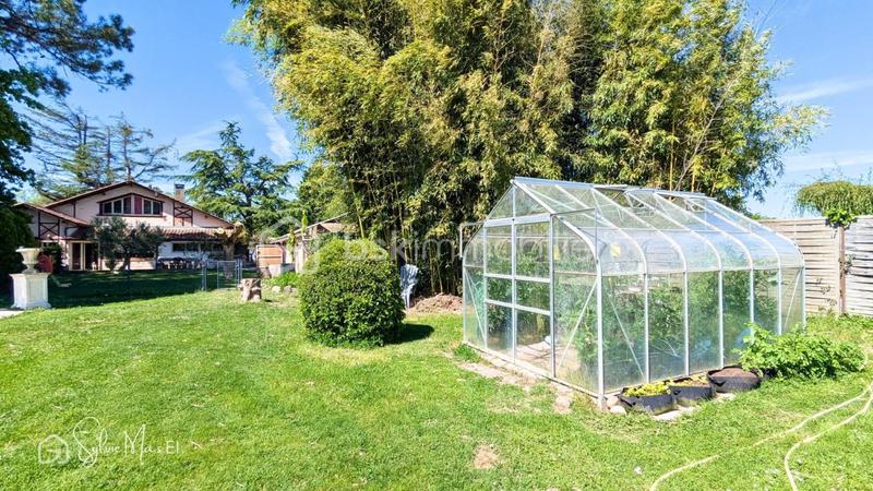 Maison - 160 m² - 9 pièces