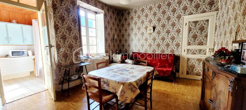 Maison ancienne - 243 m² - 15 pièces