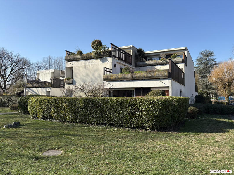 Appartement - 99 m² - 4 pièces