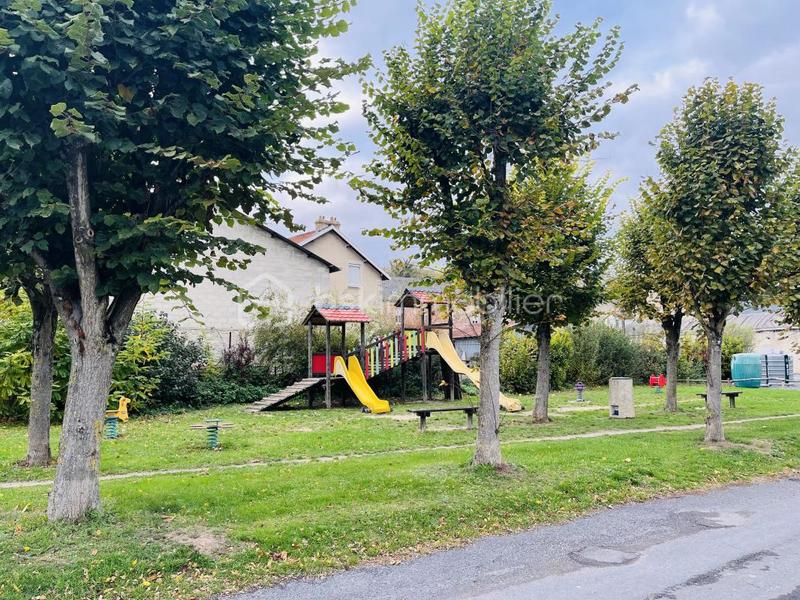 Terrain constructible - 1 558 m²