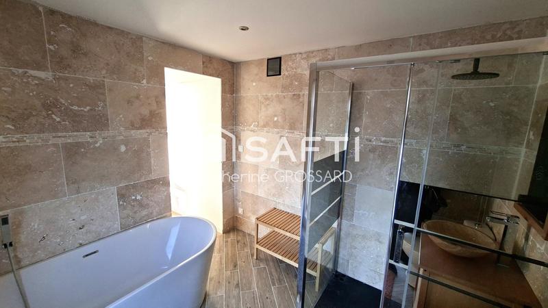 Maison - 300 m² - 10 pièces