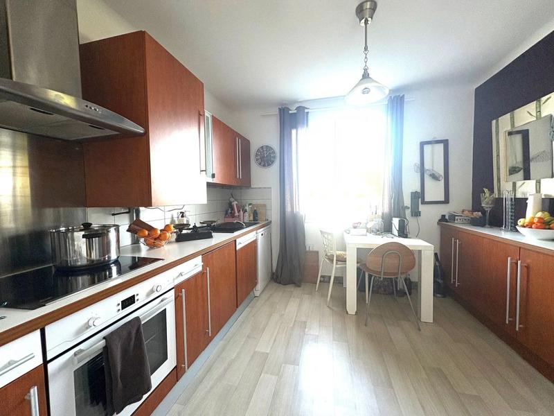 Appartement - 82 m² - 4 pièces