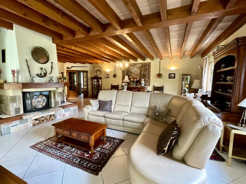 Maison - 238 m² - 5 pièces