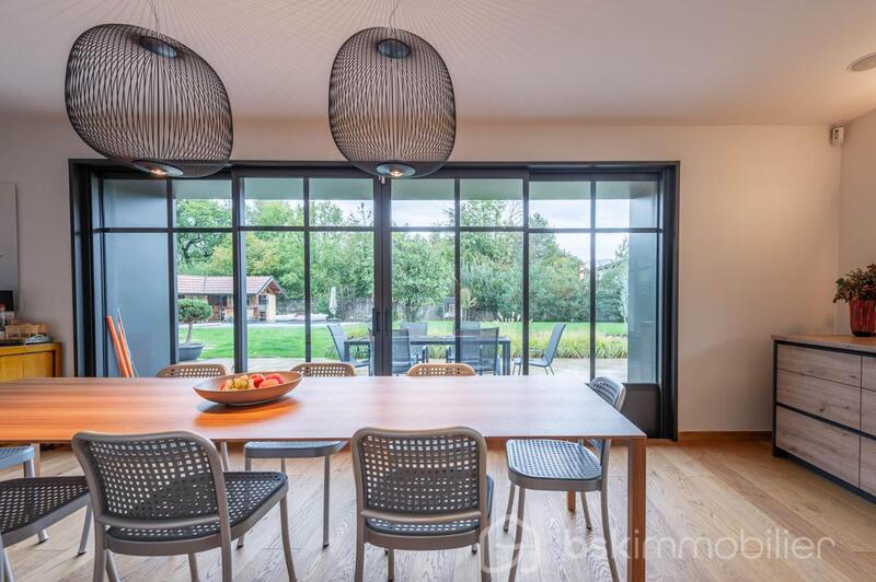 Maison de maîtres - 373 m² - 8 pièces