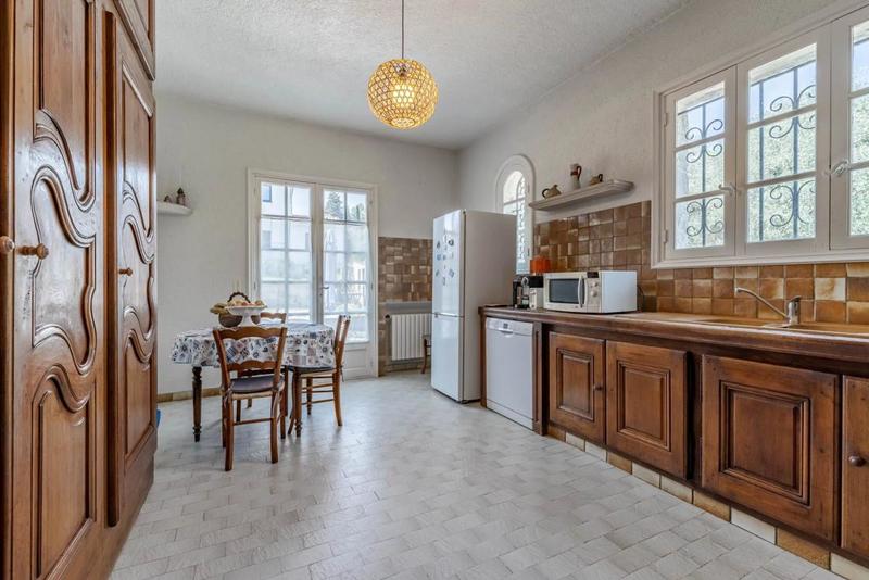 Maison - 195 m² - 9 pièces