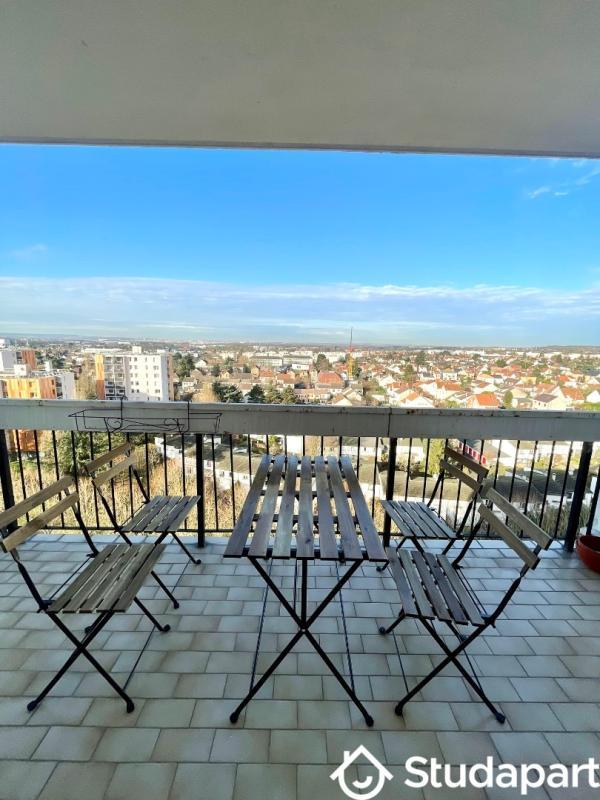 Chambre - 10 m² - 1 pièce