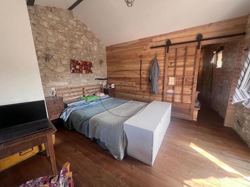 Maison en pierre - 100 m² - 4 pièces