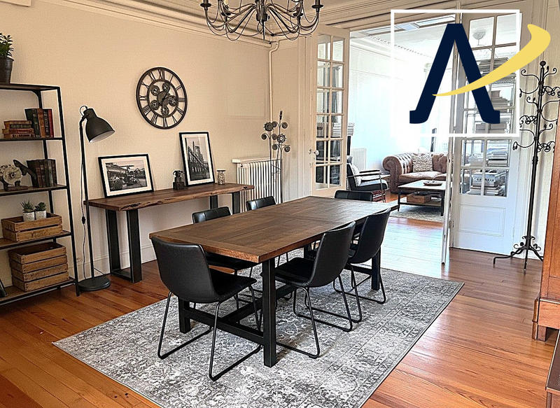 Appartement - 161 m² - 6 pièces