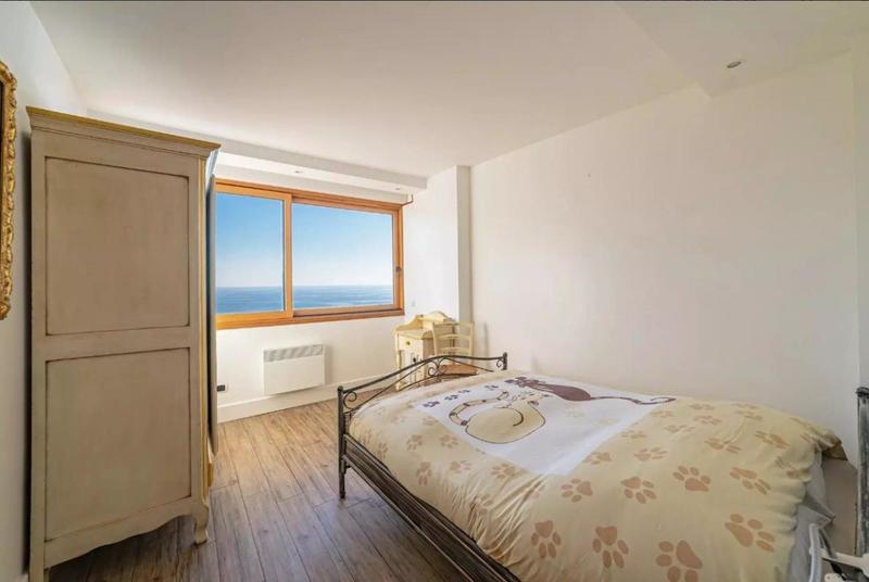 Maison - 162 m² - 8 pièces