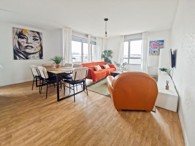 Appartement - 82 m² - 4 pièces