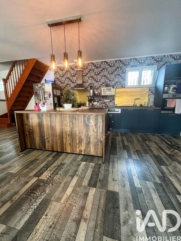 Maison - 200 m² - 6 pièces