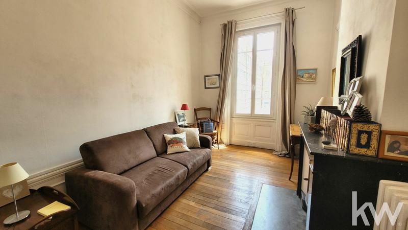 Appartement - 190 m² - 6 pièces