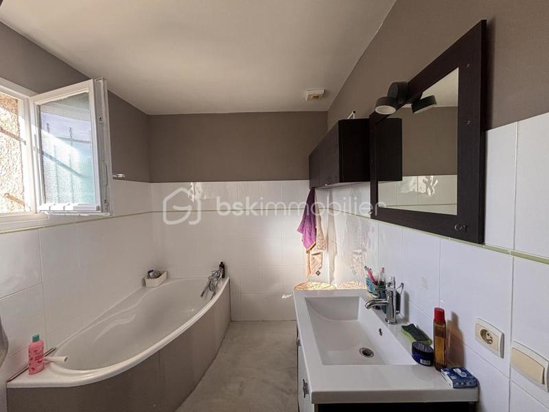 Maison traditionnelle - 140 m² - 6 pièces