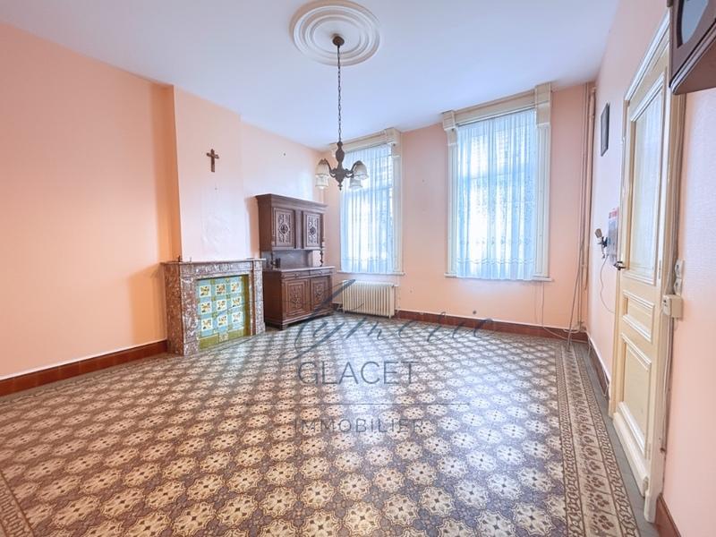 Maison - 234 m² - 7 pièces