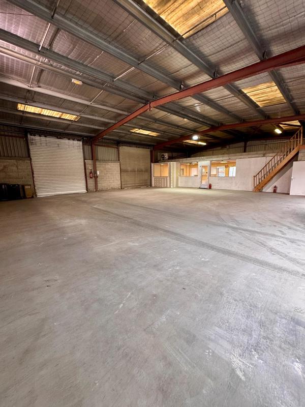 Local commercial - 450 m² - 1 pièce