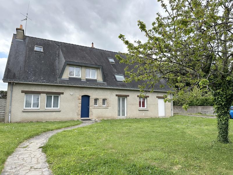 Maison - 224 m² - 10 pièces