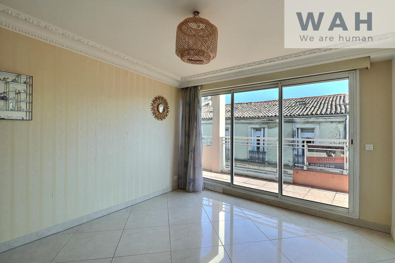 Duplex - 242 m² - 6 pièces