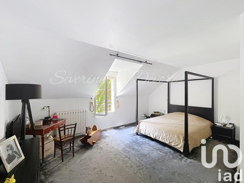 Maison - 181 m² - 8 pièces