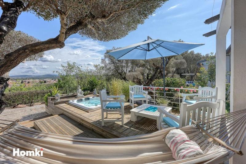 Maison - 207 m² - 6 pièces