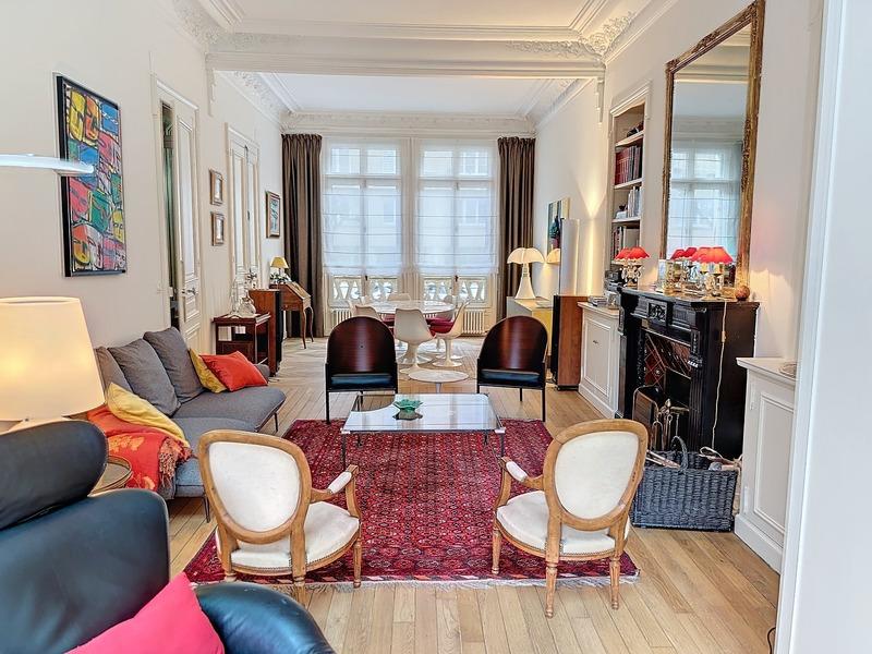 Maison bourgeoise - 334 m² - 13 pièces