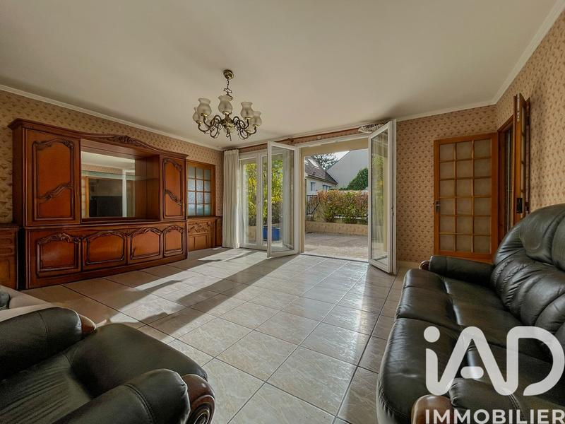 Maison - 121 m² - 6 pièces