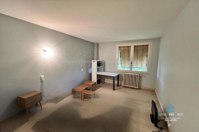 Maison en pierre - 242 m² - 9 pièces