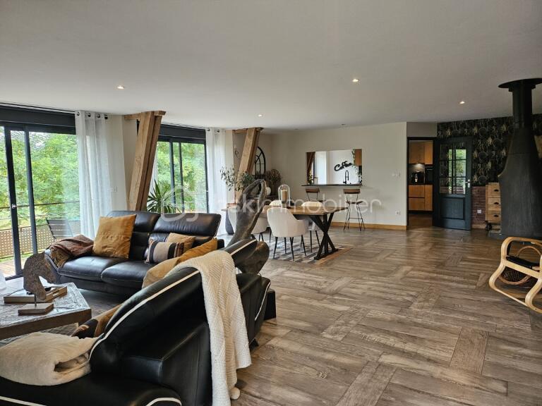Maison chambre d'hôtes - 490 m² - 12 pièces