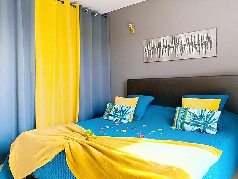 Maison - 228 m² - 9 pièces