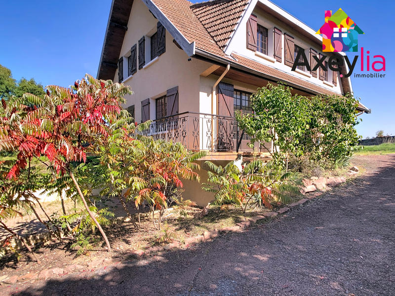 Maison - 179 m² - 9 pièces