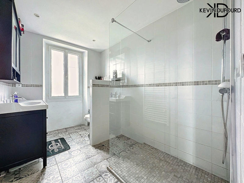 Maison en pierre - 130 m² - 6 pièces