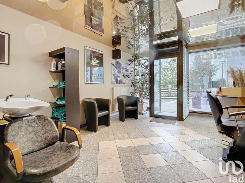 Local commercial - 147 m²