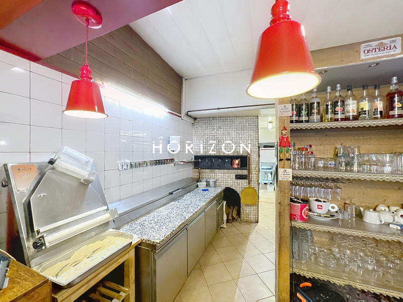 Local commercial - 170 m² - 3 pièces