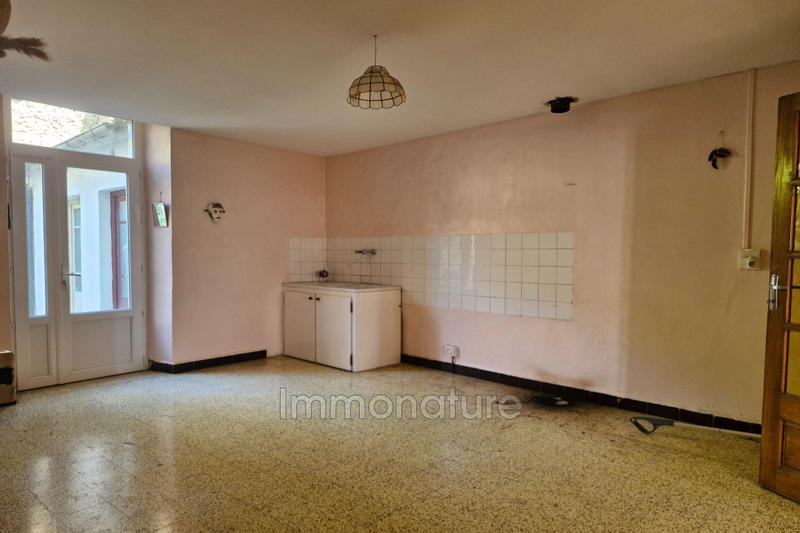 Maison - 325 m² - 13 pièces