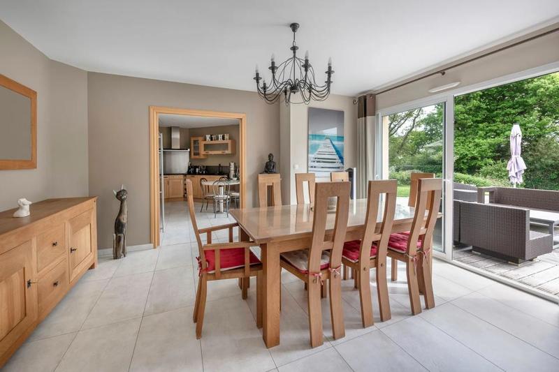 Villa - 233 m² - 12 pièces