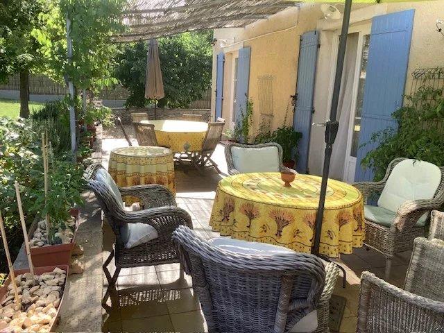 Mas - 417 m² - 7 pièces