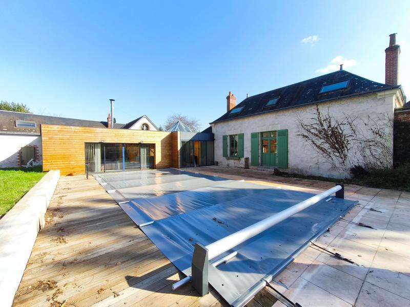 Maison - 245 m² - 8 pièces