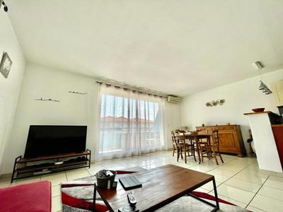 Appartement sur toit - 75 m² - 3 pièces