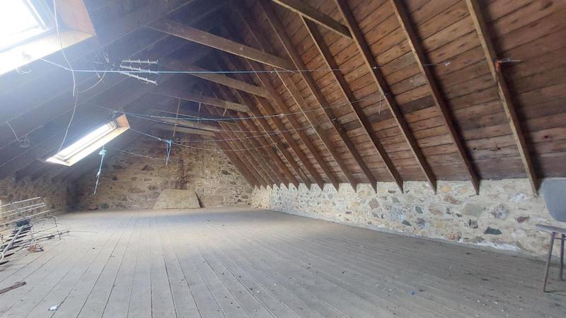 Maison en pierre - 102 m² - 4 pièces