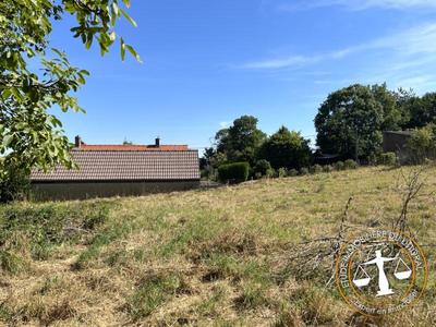 Terrain constructible - 1 460 m²