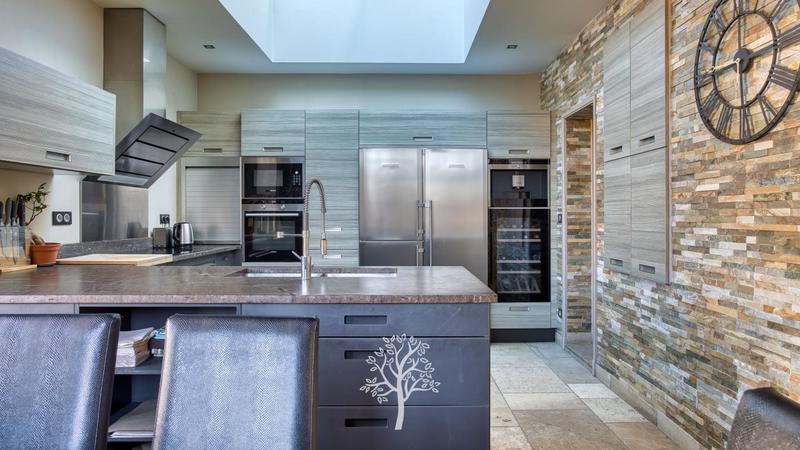 Maison bourgeoise - 311 m² - 8 pièces