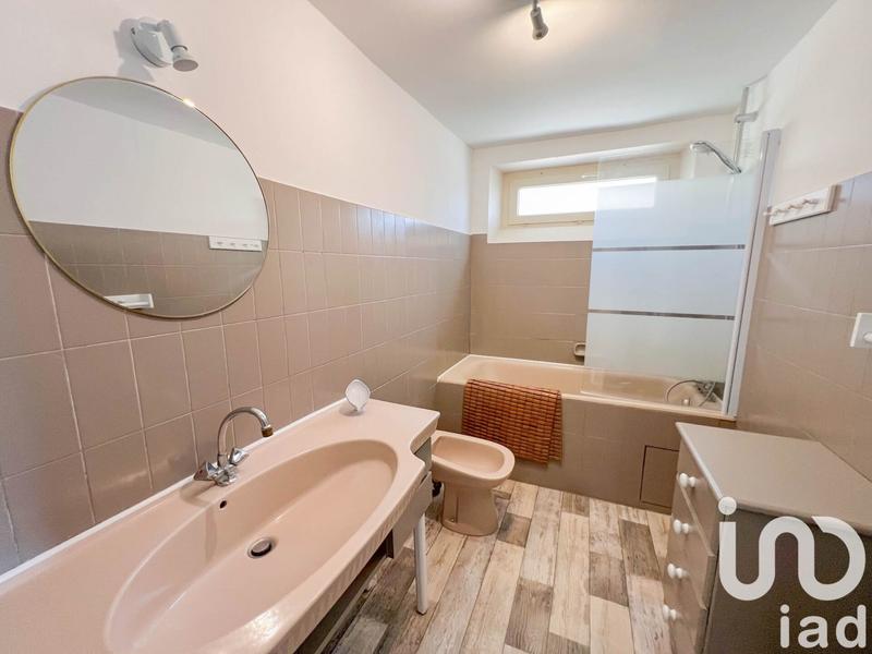 Maison - 258 m² - 9 pièces