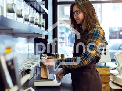 Local commercial - 77 m² - 4 pièces